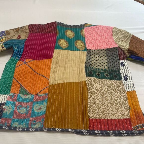Quilted Jacket Women’s Floral Reversible Satin Kantha Art To Wear Boho One Size - Picture 11 of 12